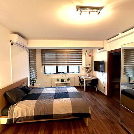 Cozy Apartment With Self Check-In Near Promenada Mall And Verdi Park 부쿠레슈티 외부 사진