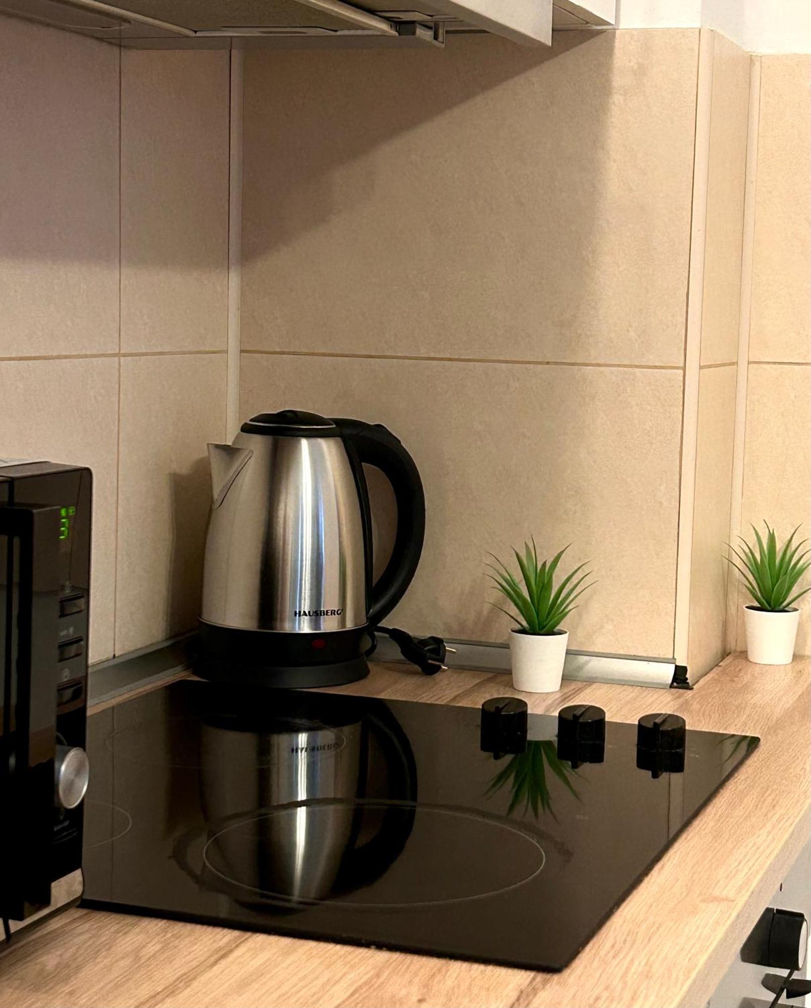Cozy Apartment With Self Check-In Near Promenada Mall And Verdi Park 부쿠레슈티 외부 사진