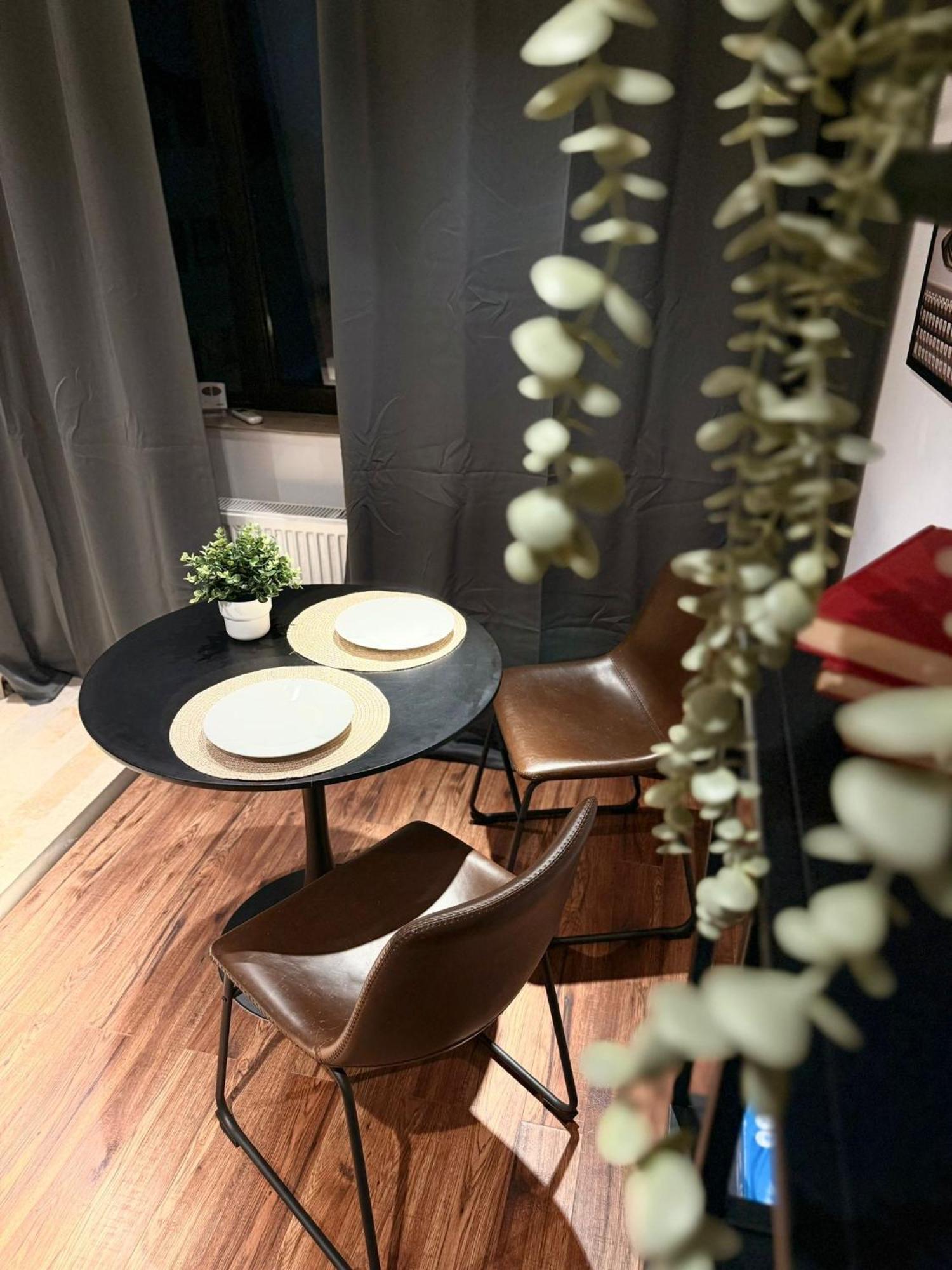 Cozy Apartment With Self Check-In Near Promenada Mall And Verdi Park 부쿠레슈티 외부 사진