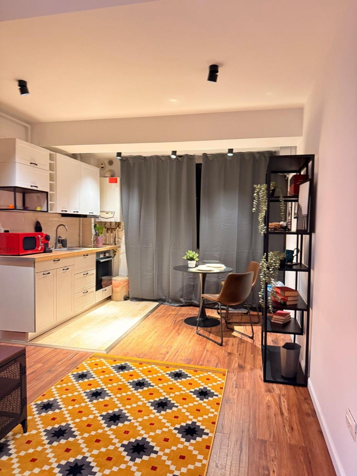 Cozy Apartment With Self Check-In Near Promenada Mall And Verdi Park 부쿠레슈티 외부 사진